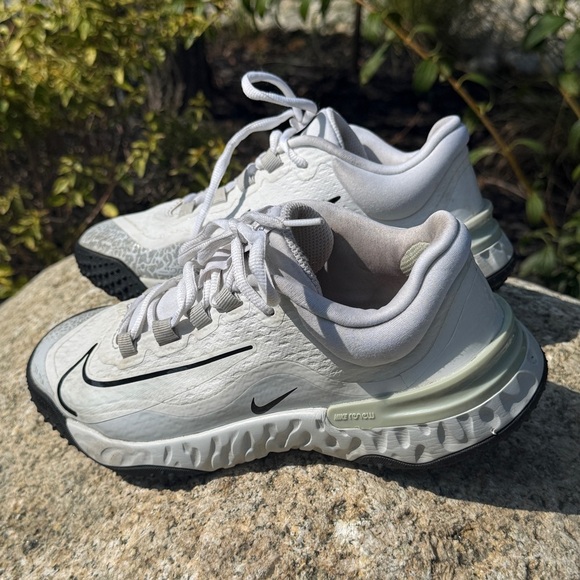 Nike Women’s Alpha Huarache Elite 4 Women's Softball Turf Shoes White Size 5.5 - Picture 3 of 10